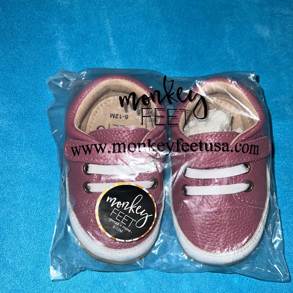 Monkey feet 6-12 months sneakers